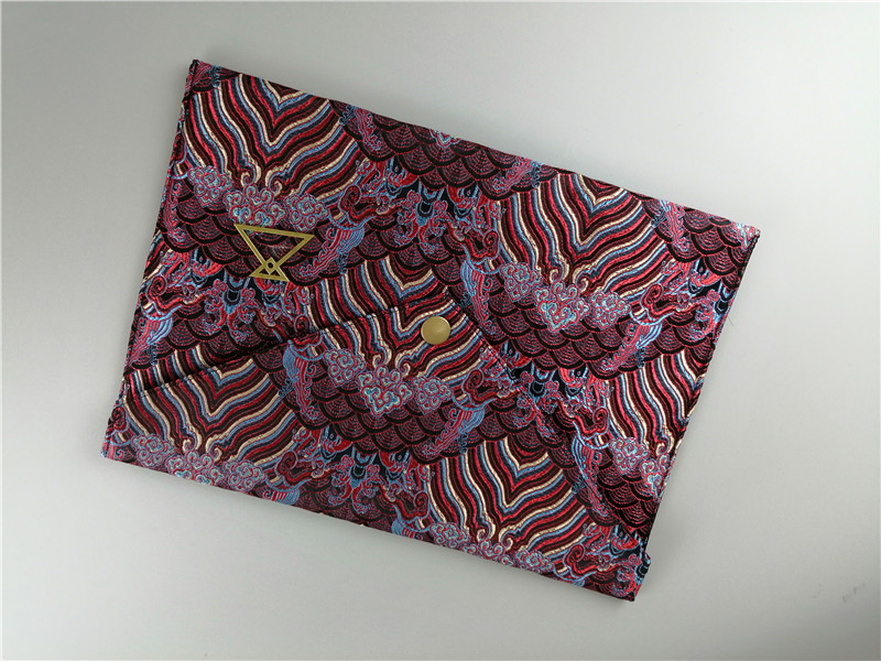 手工刺绣电脑包