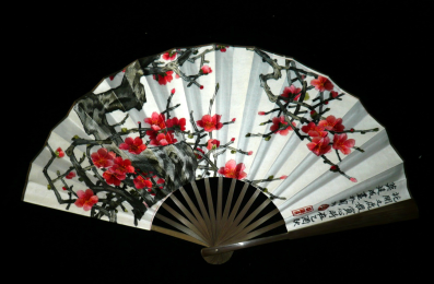 梅花傲骨折扇